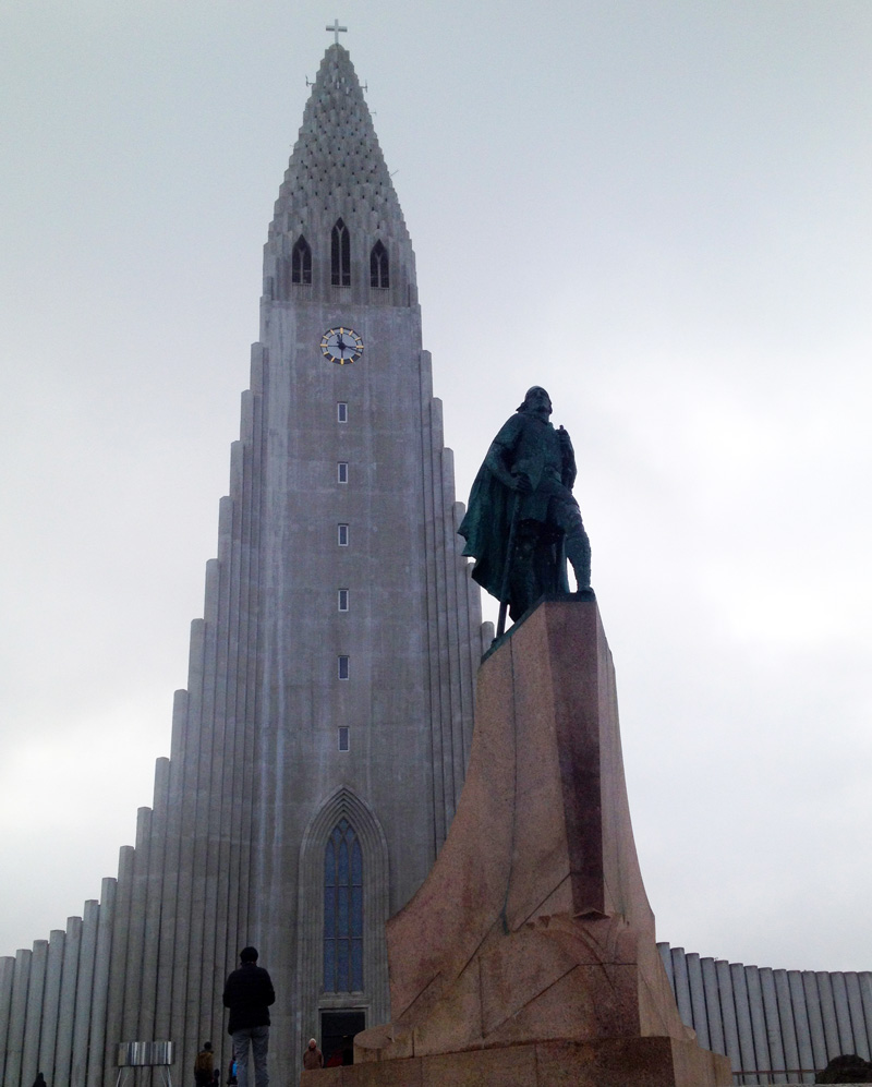 Hallgrímskirkja with Leifur Eiriksson's statue